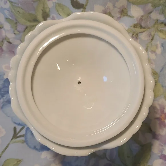 Porcelain Lid "Biscuit" Jar W/Lid Vintage Like New Cookie Jar - Picture 4 of 6